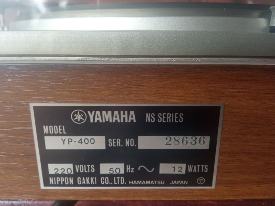Грамофон Yamaha YP 400