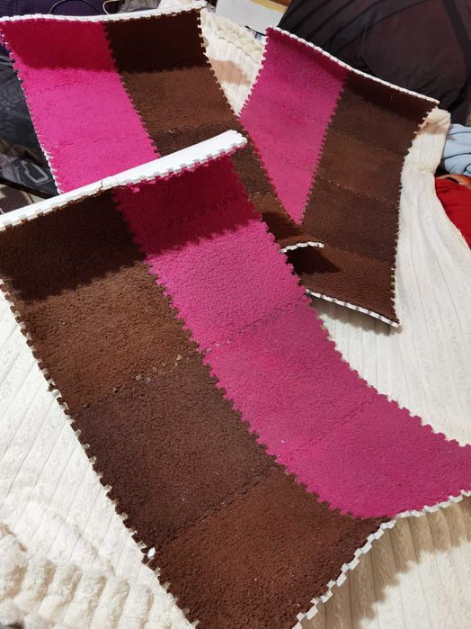 3 парчета пъзели като постелки за пода