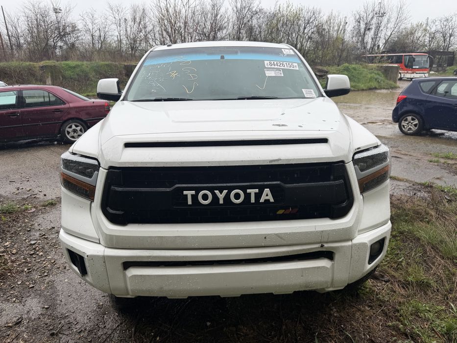 TOYOTA TUNDRA SR5 на части