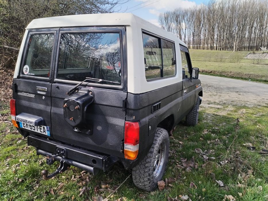 Toyota Land Cruiser j 73   2,5 diesel
