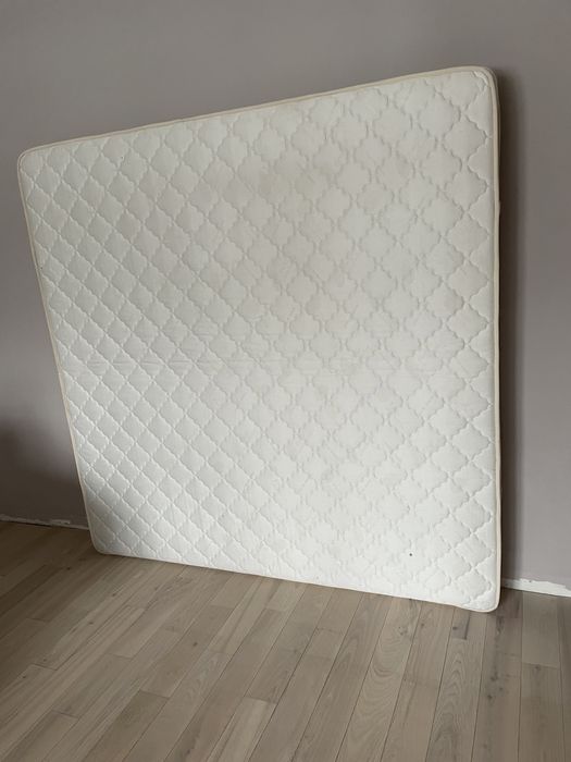 Продам Матрас 2000 х 2000