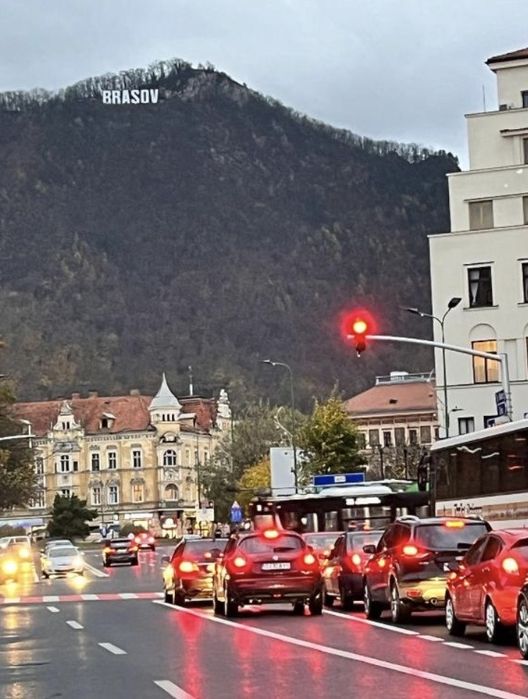 Garsoniera cu curte de închiriat