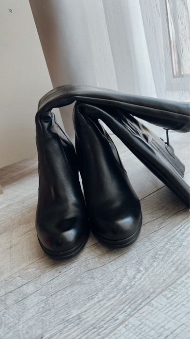 Sandale cu toc casual