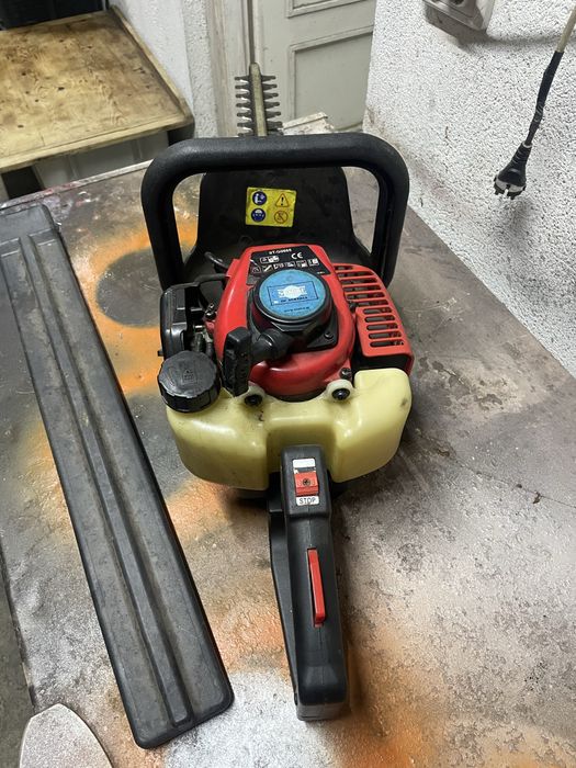 Masina tuns gard viu pe benzina