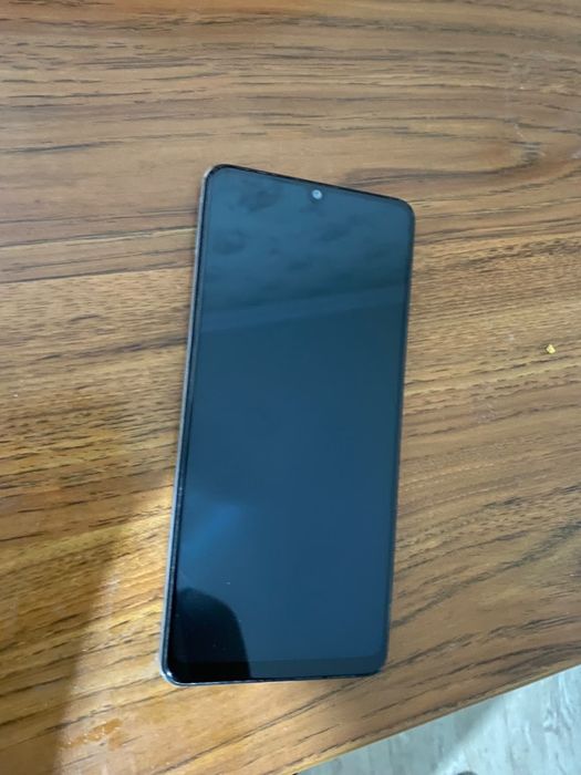 Обменяю iPhone 11 и Samsung a32
