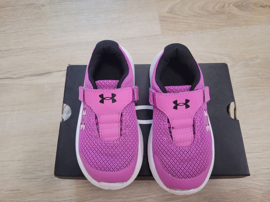 Adidasi fetite Under Armour marimea 25