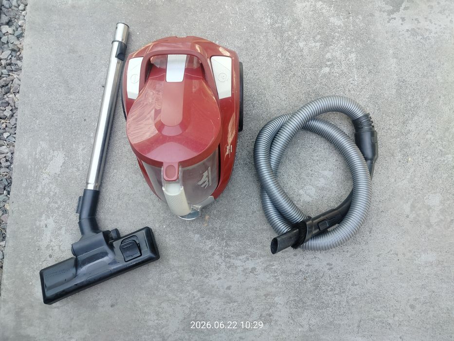 Пылесос Tefal Compact Power  TW4873EA красный