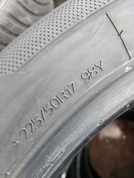 Гуми 225/50/17 дот21