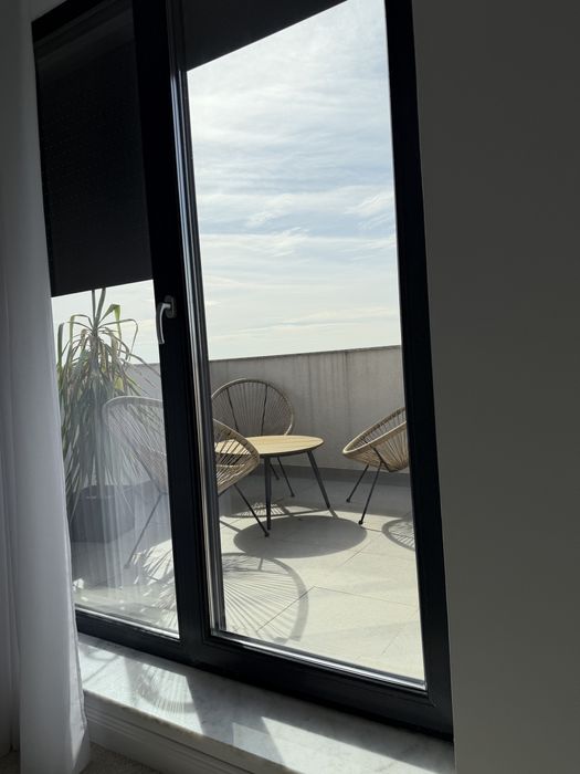 Apartament cu scara interioara de inchiriat