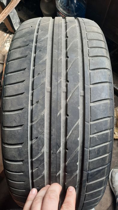 Продам резину R17. Цена 40000