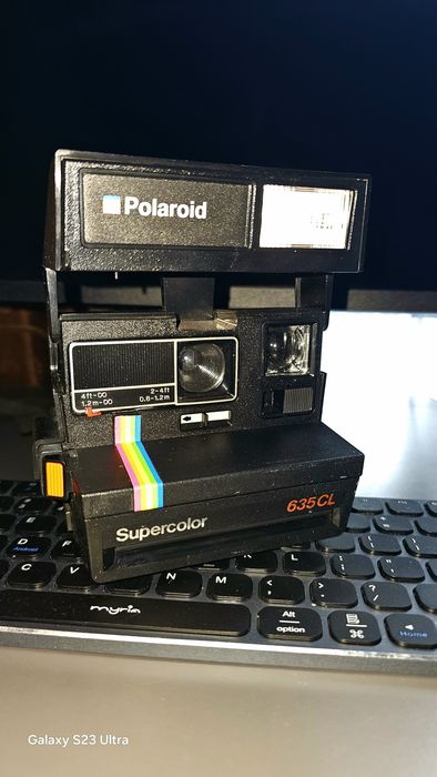 aparat foto retro Polaroid Supercolor 635CL, seria 600