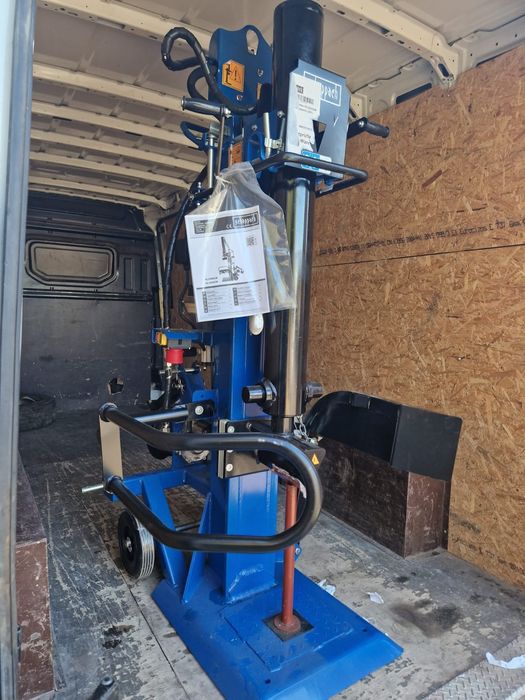 Vând despicator lemne 30 tone/ masina de crăpat lemne