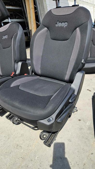 interior textil scaune fata spate fete usi  jeep renegade facelift dupa 2019
