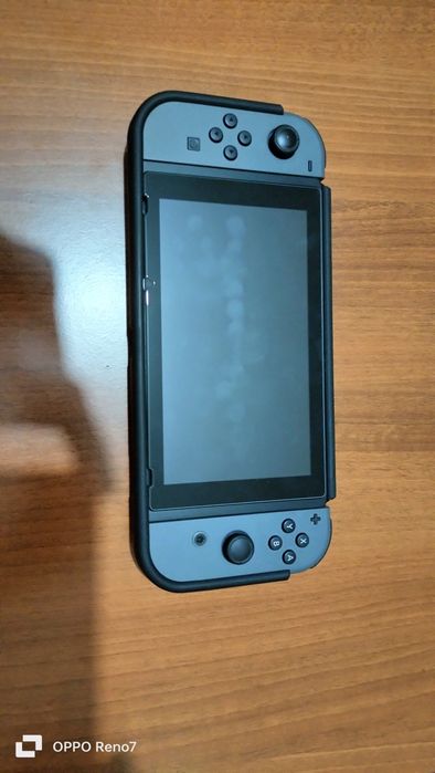 Продам нинтендо свич 2 ревизий.