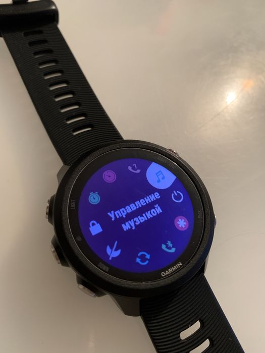 Garmin Forerunner 245. беговые смарт-часы