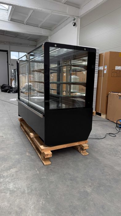 Vitrina pentru prajituri 200cm, Malmo Cold, +1 +7 grade C, Motor Intern