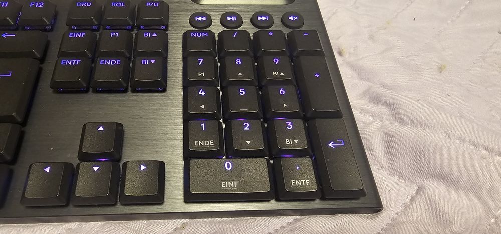 Logitech G915X lightspeed. Механична безжична геймърска клавиатура