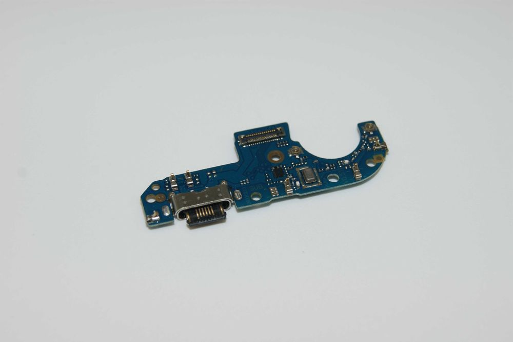 Оригинална букса зареждане / Блок захранване Motorola Moto G42