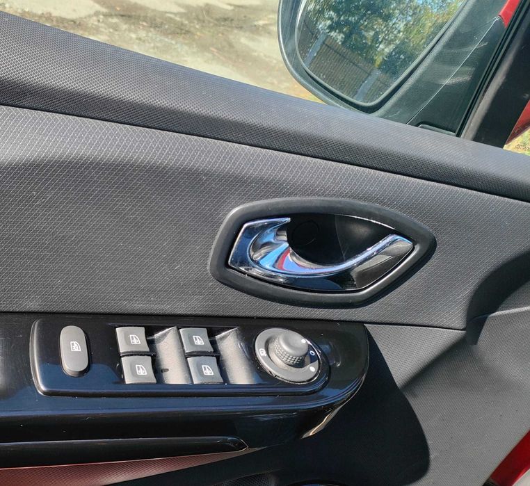 RENAULT Clio 2015 — imagine 5
