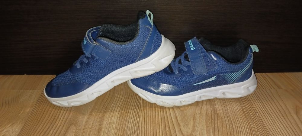 Adidași sprandi nr 35