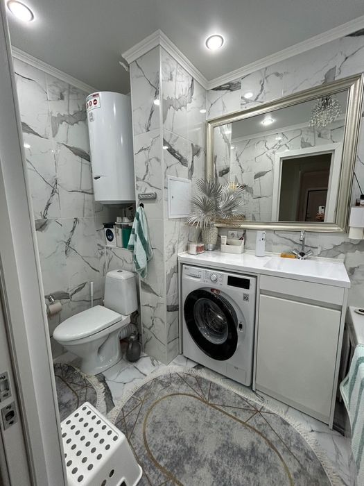 Продам четырехкомнатную квартиру