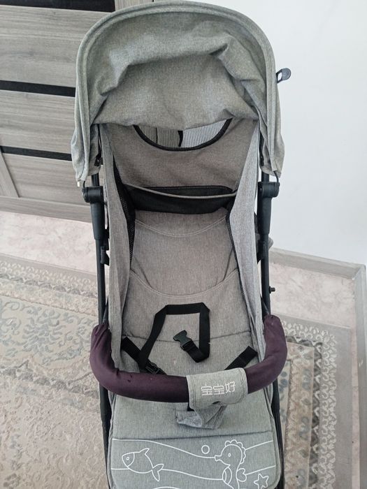 Продам коляску летний  среднем состояние