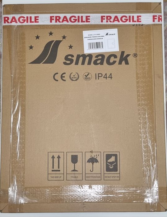 Oglinda baie cu lupa