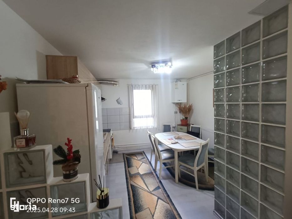 Apartament cu spatiu comercial