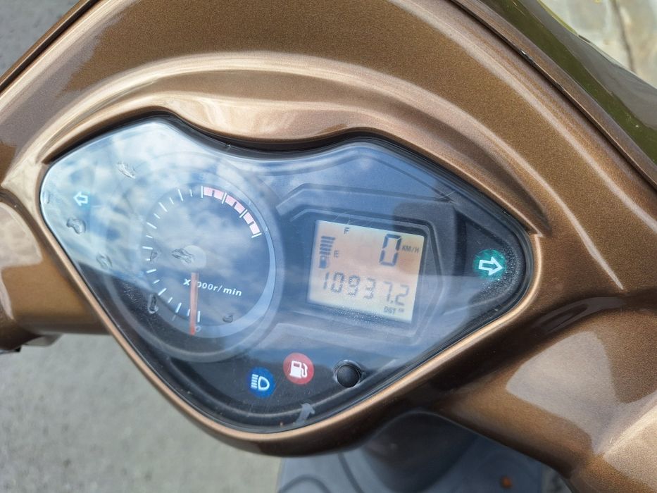 Scooter 125 Tauris Avienda