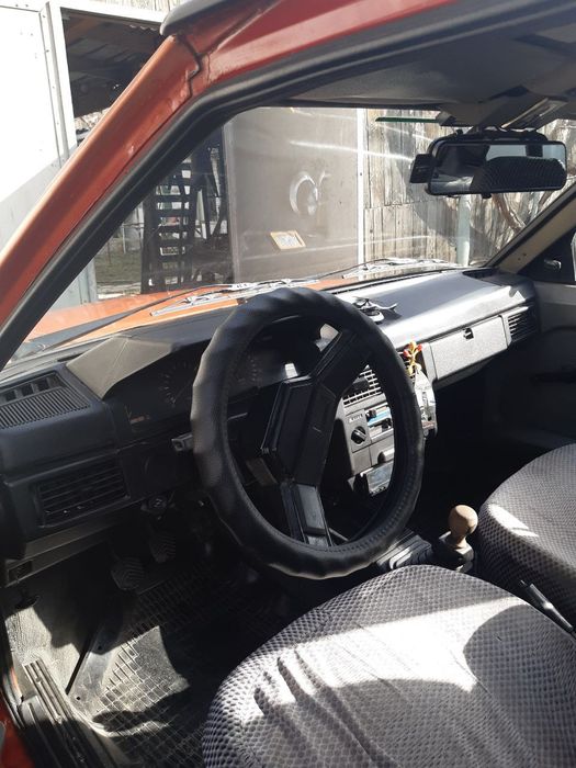 Продам автомобиль Москвич 2141