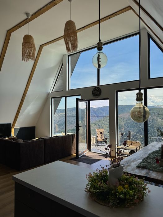 Inchiriere cabana cu jacuzzi, Dom Cabin A-frame