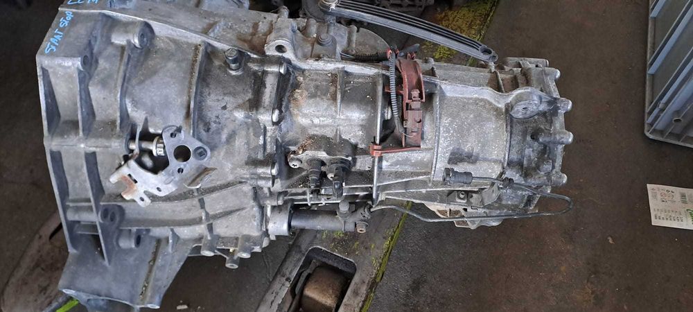 Cutie viteze manuala cu start - stop 6+1 trepte cod cutie LLM , motor 2.0 TDI , Audi A4 B8 , Audi A5 2010 - 2012
