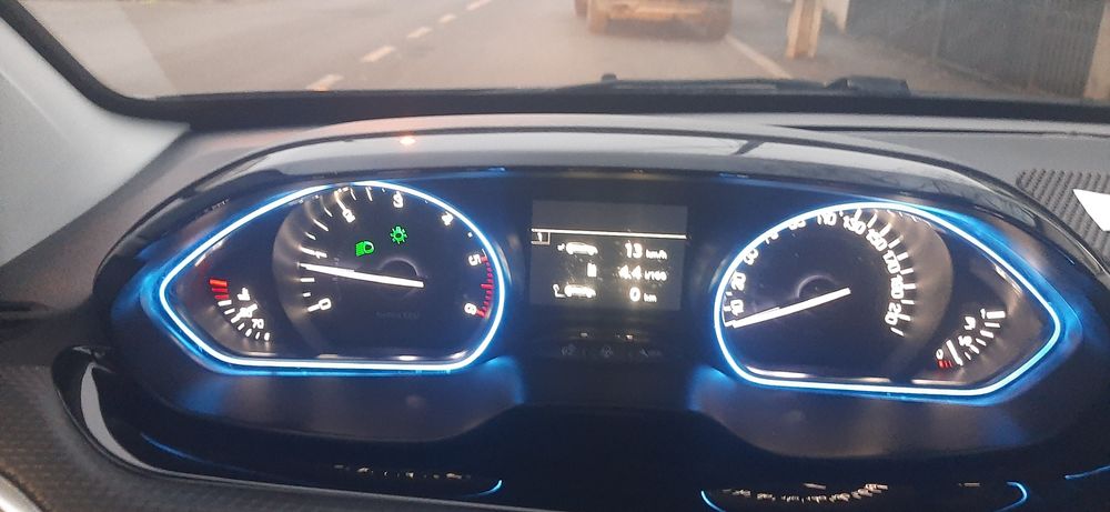 VIND PEUGEOT 2008 din 2018