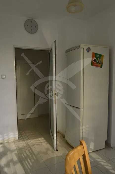 Дава се под наем Тристаен апартамент в Пловдив, Кючук Париж - 90 кв.м за 398.82 € - Снимка #2