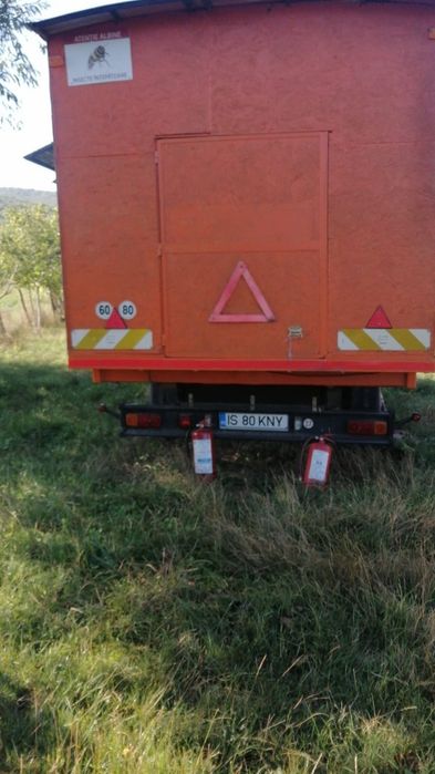 Vand remorca apicola