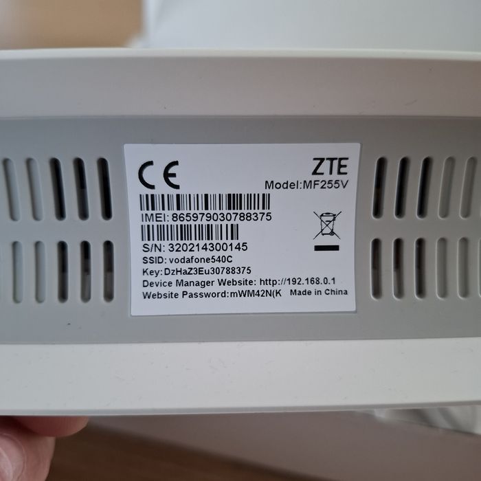 Vand router ZTE nou, in cutie