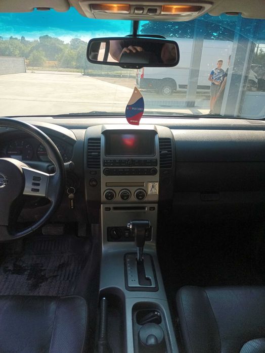 Nissan Navara D40 2007г