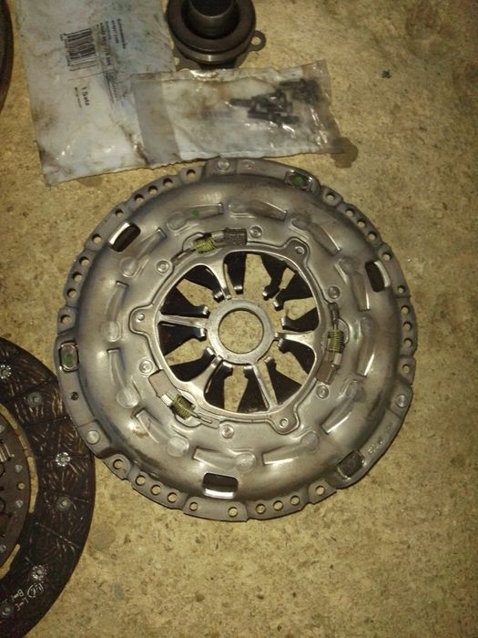 Vând ambreiaj 1.9, 2.0