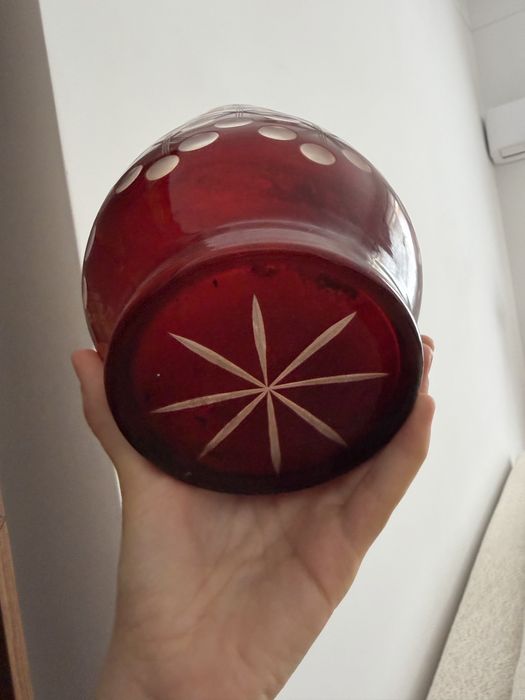 Vaza mare rubinie cristal de Boemia