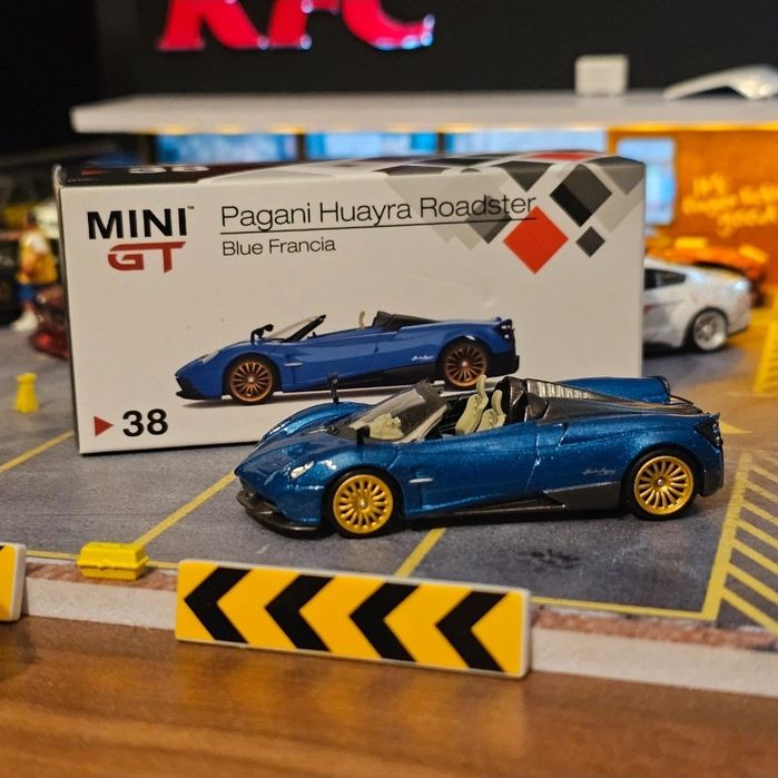MINI GT Pagani Huayra Roadster 7台セット Mini GT #38 Pagani Huayra Roadster macheta auto premium 1:64