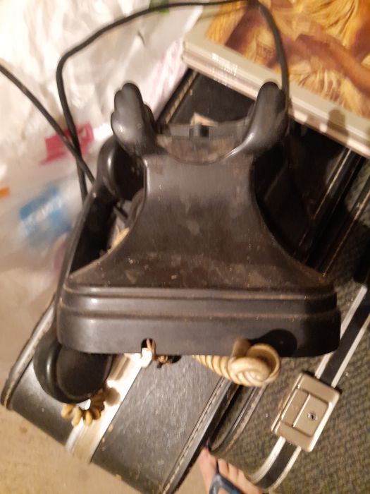 Украинска газена лампа,Бакелитов телефон,свещник и покривка