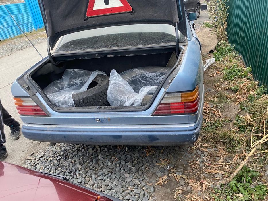 Мерседес бенс W124 на разбор