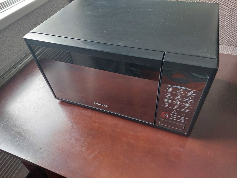 Микроволновка SAMSUNG бу