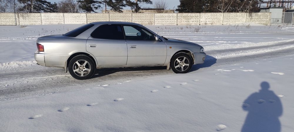Продам Toyota vista sv40 1995