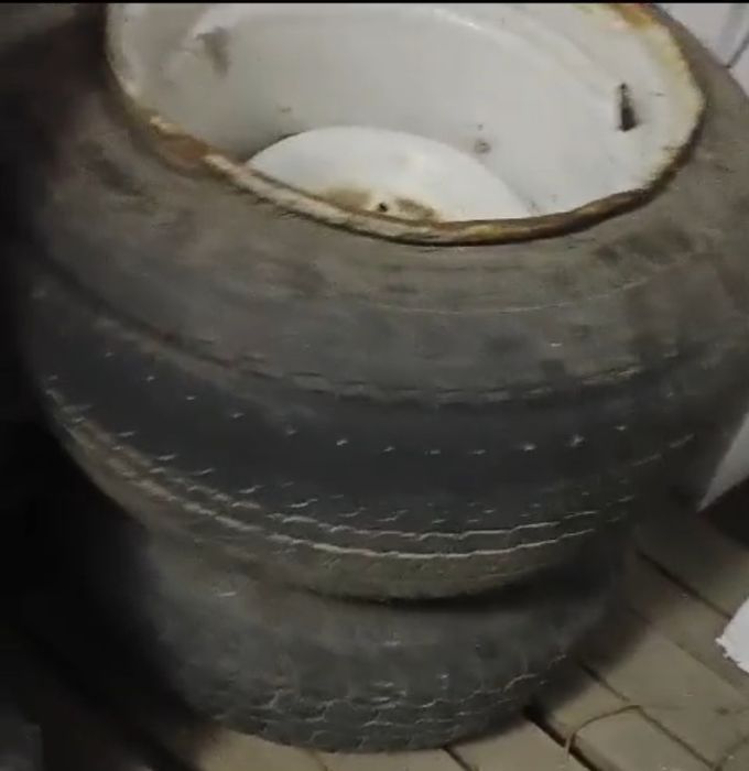 Продам разварки со старой резиной