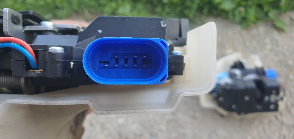 Broasca fata spate stanga dreapta golf 5 plus skoda oct 2 touran jetta