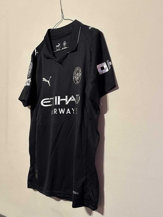 Тениска на Manchester City с Haaland и баджове на Шампионска Лига!