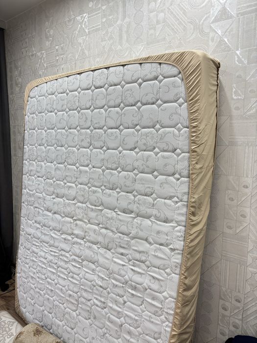 Продам Матрас 150/200