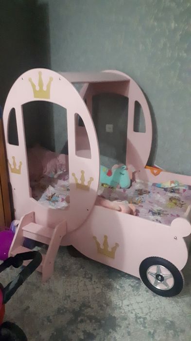 Кровать карета для принцесс