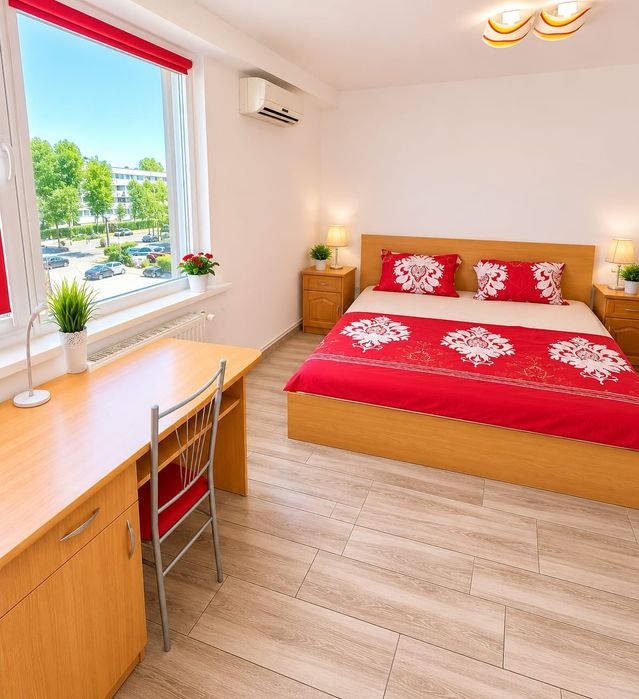 Inchiriez apart 2 camere PISCINĂ regim hotelier Mamaia  100m de plajă Vega
